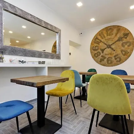 Boutique Suites Della Croce-2
